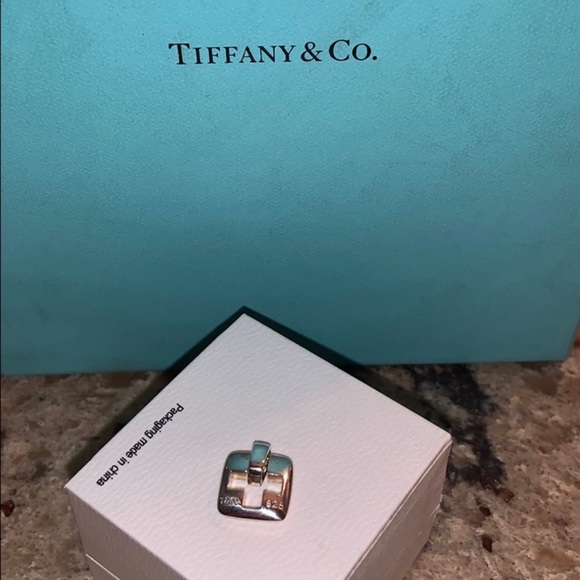 Tiffany & Co. Snake Chain & Open Cross Charm - Picture 8 of 12